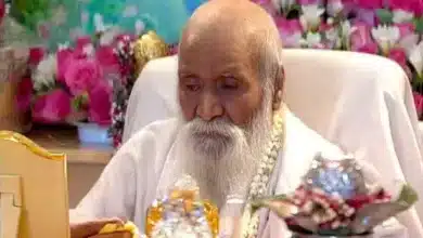 Maharishi Mahesh Yogi. image