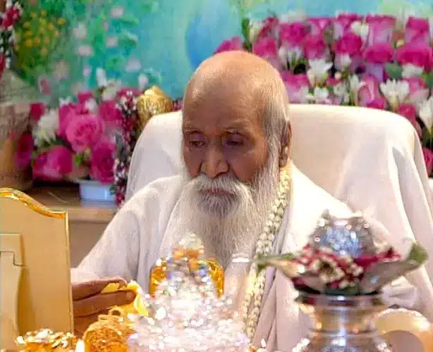 Maharishi Mahesh Yogi. image