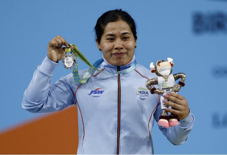 PM congratulates weightlifter Bindyarani Devi on winning Silver Medal at CWG 2022