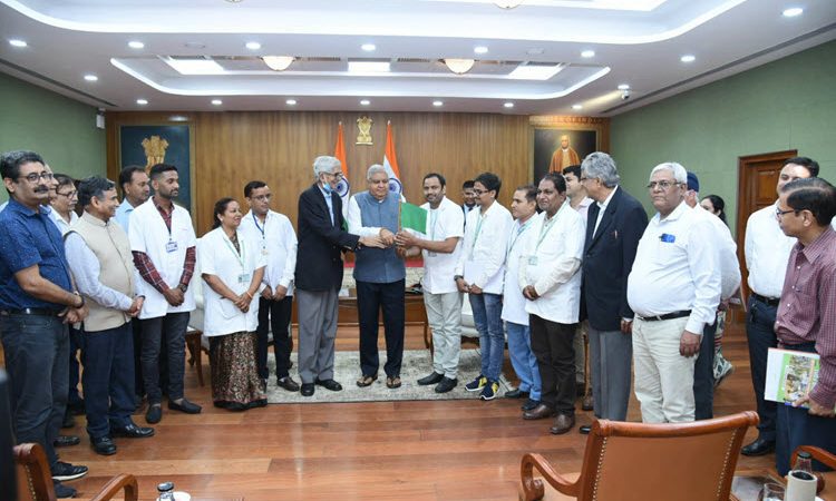 VP flags off Jaipur Foot team to Syria