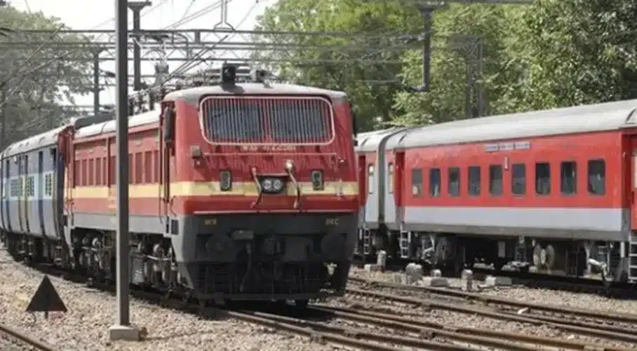 Cabinet approves payment of Productivity Linked Bonus to railway employees for 2021-22