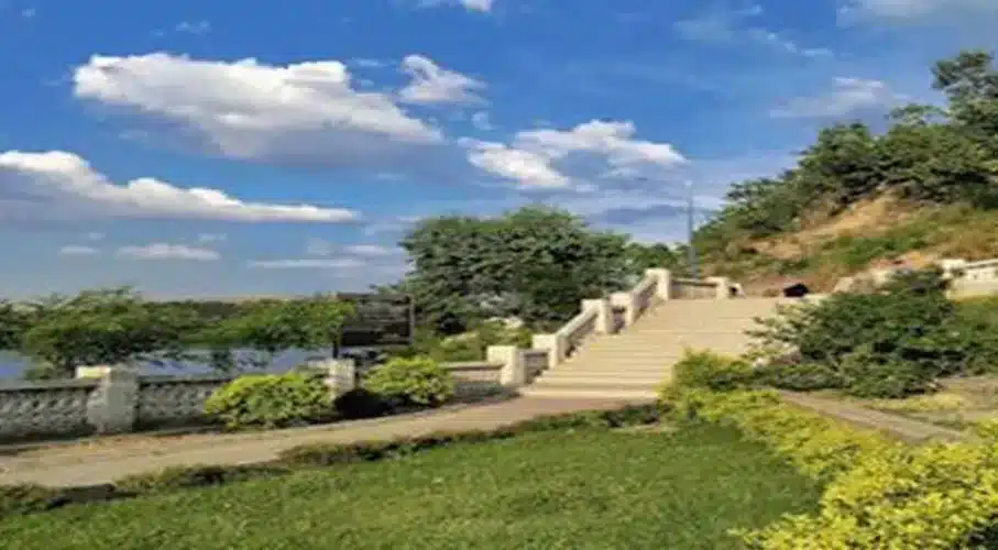 Walkways in Mudwani Dam Eco-Park