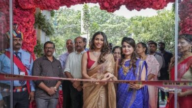 (Left to Right): Kantara fame actress Ms. Sapthami Gowda and Smt. Adishree Bhat, CTO, Bhima Jewellers inaugurate the new floor expansion at Bhima Store in HBR Layout