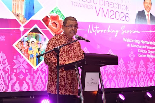 Manoharan Periasamy, Director General, Tourism Malaysia, passionately outlining the visionary roadmap for our cultural legacy at the Tourism Malaysia Strategic Direction Towards VM2026 Networking Session