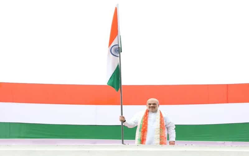 Shri Amit Shah today hoisted the Tiranga atop his residence in New Delhi