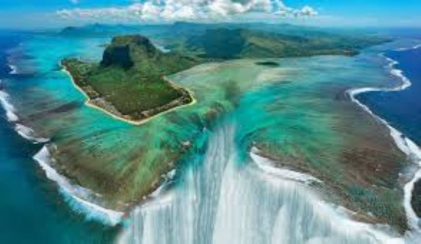 World's Largest Underwater waterfall on Earth