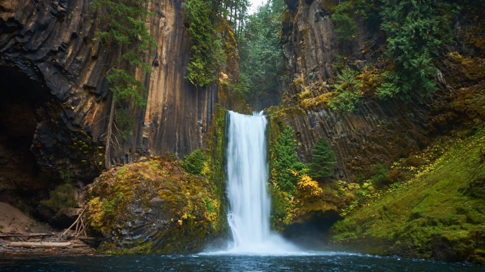 Hidden Aquifer Discovered Beneath Oregon Cascades