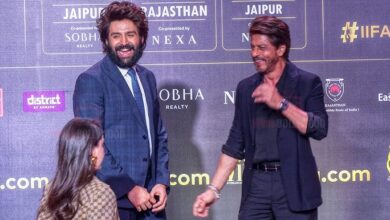 Shah Rukh Khan and Kartik Aaryan Shine at IIFA Press Conference