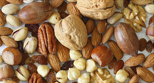 American Almonds and Pistachios Dominate Indian Market