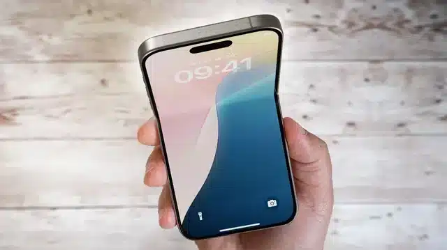 Apple Secures Ultra-Thin Glass Supplier for Its Upcoming Foldable Device