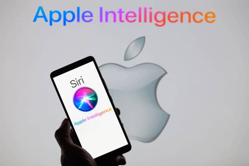 Apple Delays Siri Updates Amid AI Struggles