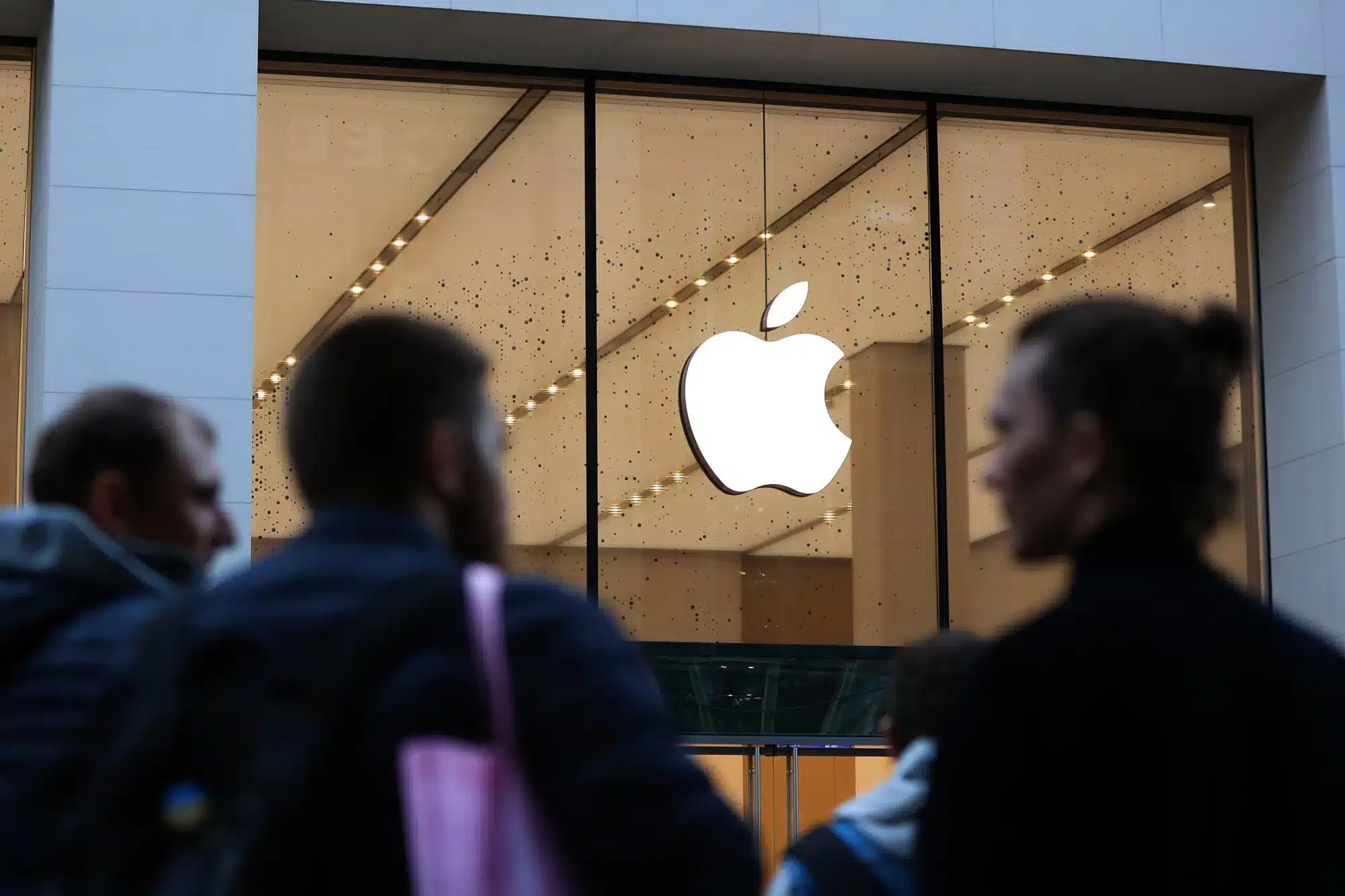 Apple's VP of Enterprise Sales to Depart