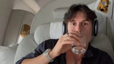 Australian CEO's First-Class Fumble: A High-Flying Brag That Grounded Him in Controversy
