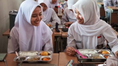 Food Poisoning Outbreak Raises Concerns at Indonesia's Free School Initiative