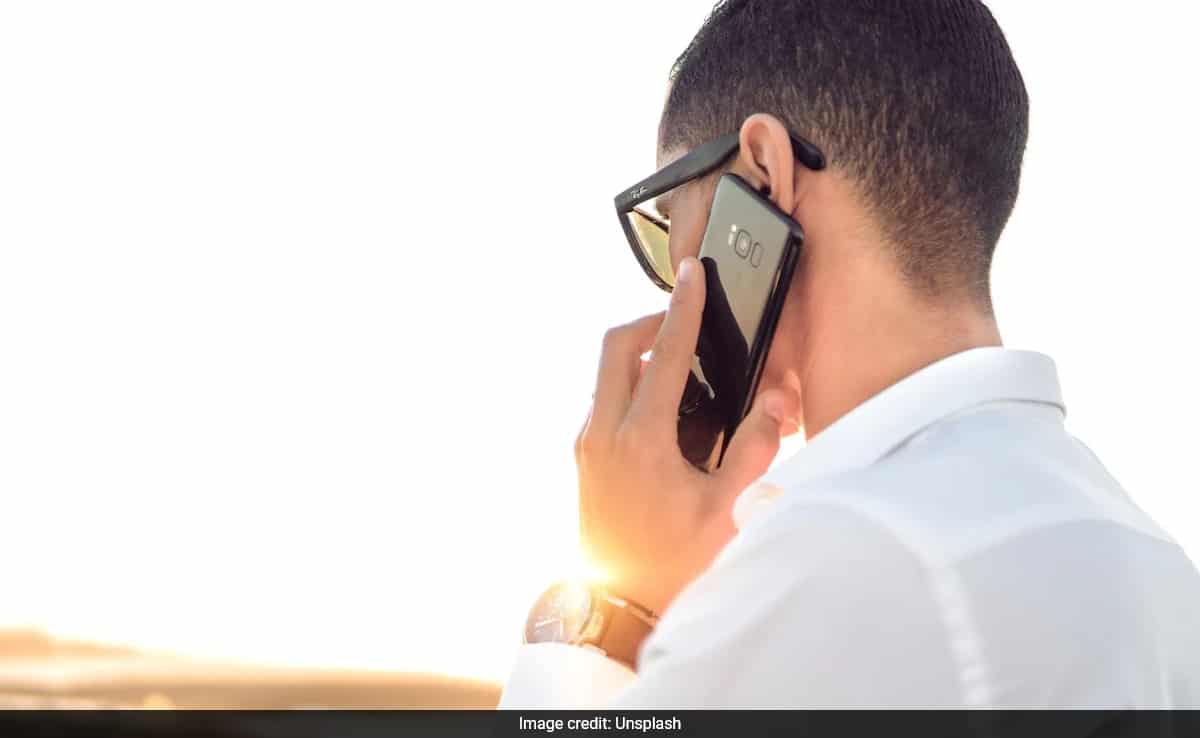 When "I Love You" Slips Out: The Hilarious Aftermath of an Employee's Accidental Confession to a Client