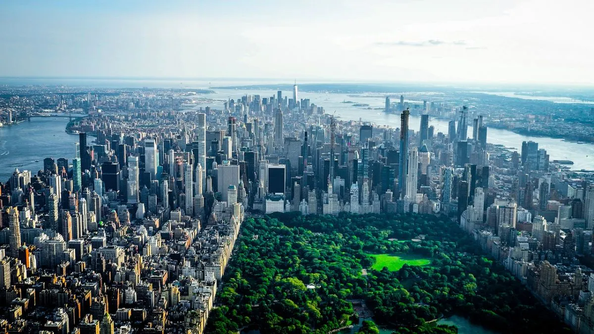 28 Major US Cities, Including NYC and Chicago, Facing Sinking Challenges