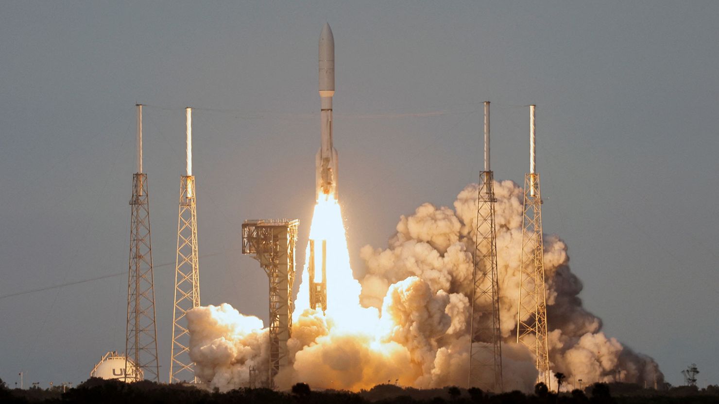 Following Elon Musk's Starlink, Jeff Bezos Launches New Amazon Project