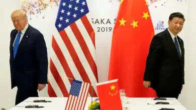 Global Leaders Face Off: Who Will Make the First Move in Tariff Negotiations?