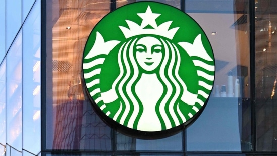 Starbucks Sidesteps Political Backlash with Ban on Presidential Campaign Merchandise