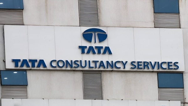 TCS Awards Full Quarterly Variable Pay to 70% of Employees