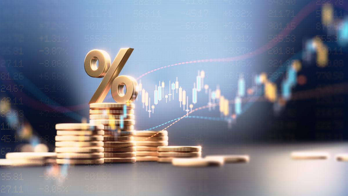 Equity Mutual Fund Inflows Reach Lowest Level in 13 Months Amid Large and Mid-Cap Sector Trends
