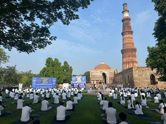 Indiatourism Delhi Commemorates 11th International Day of Yoga at Qutub Minar