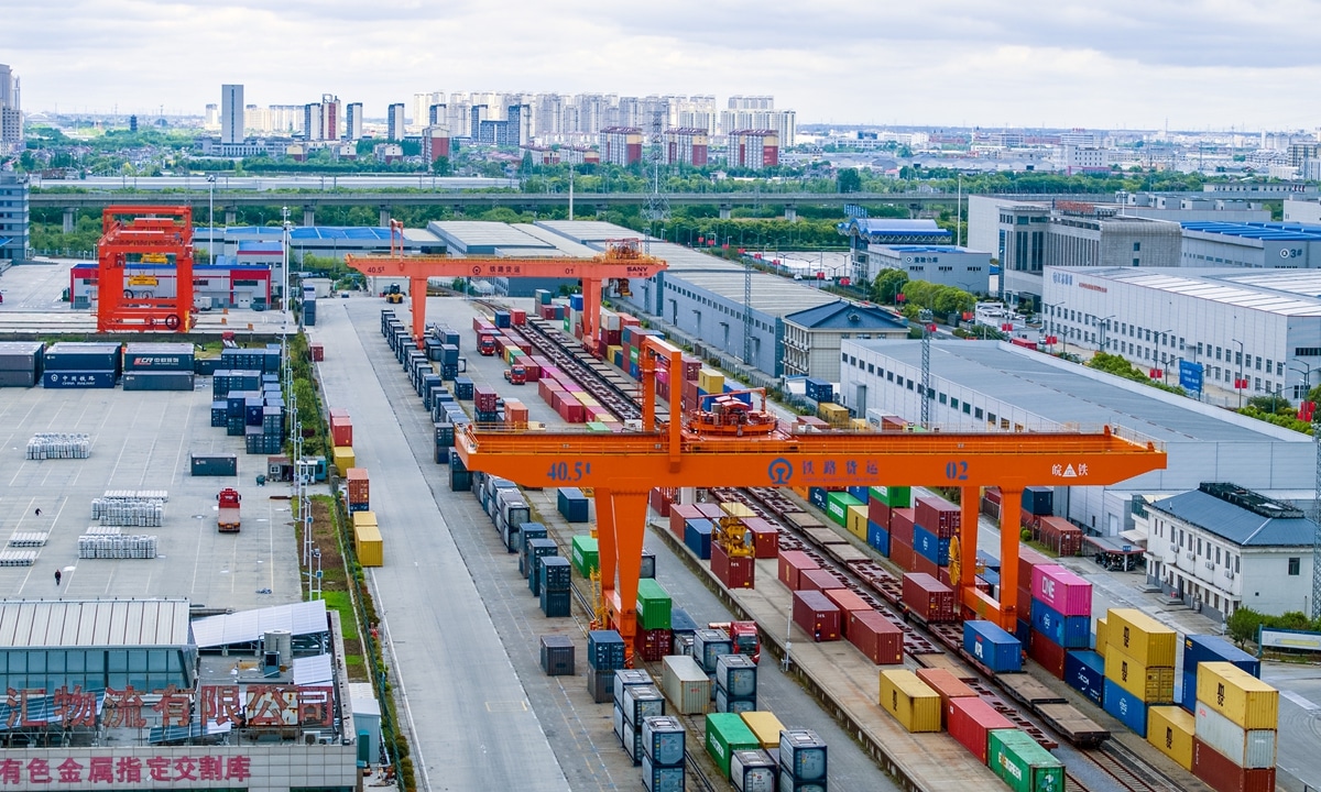 China's Exports Show Resilience Amid Shift from US Markets
