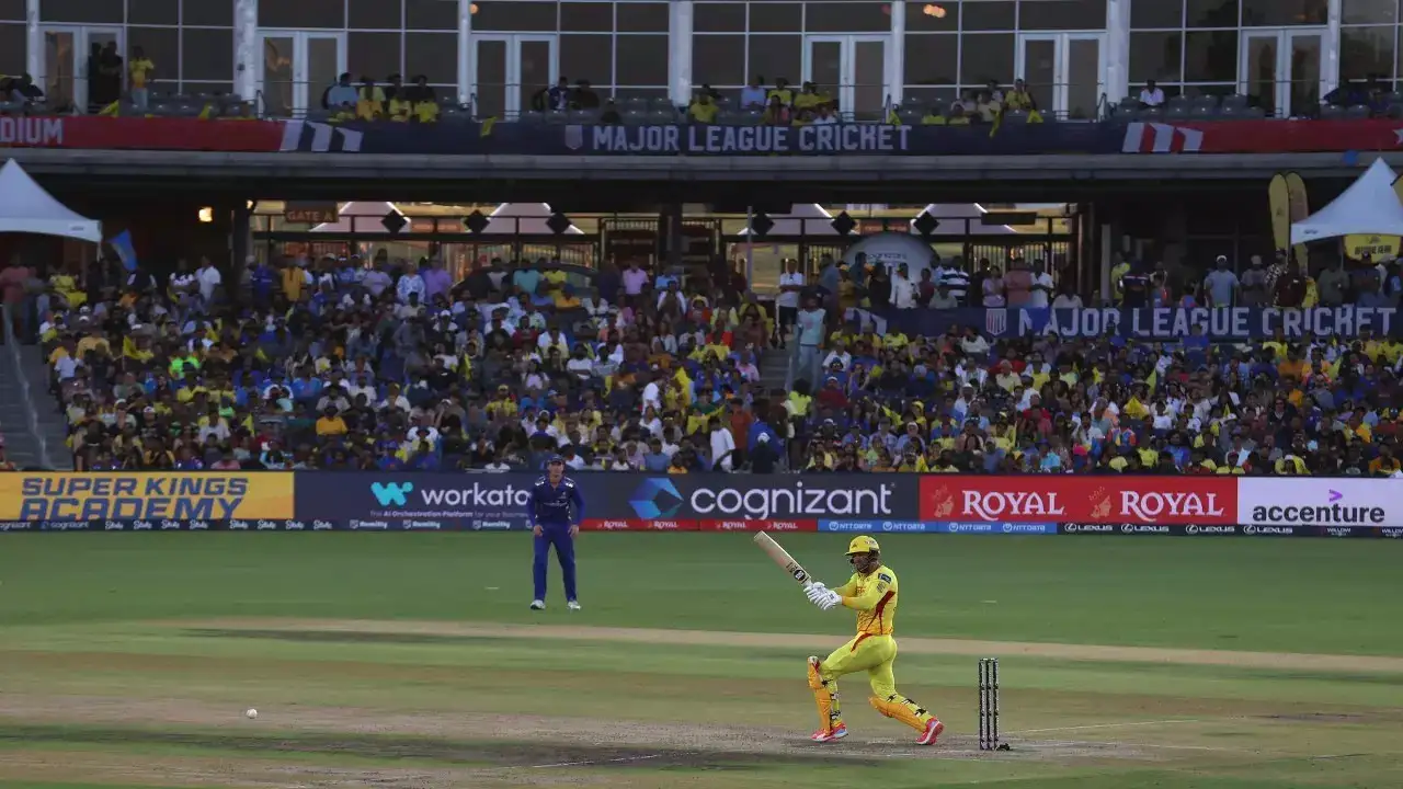 Donovan Ferreira Hits Four Consecutive Sixes in Stunning Display