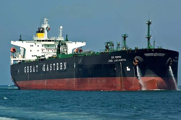 Russian Oil Shipments to India: Tankers Transport Millions of Barrels Amidst Trump and EU Pressure