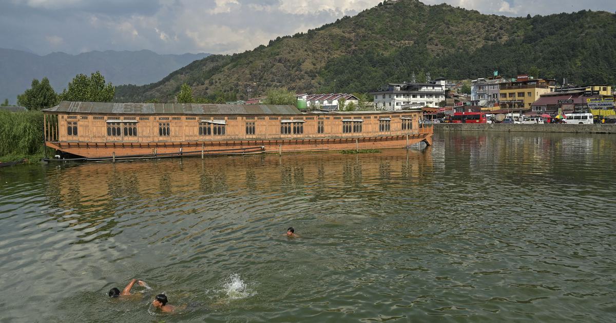 Kashmir Faces Rising Summer Temperatures, Impacting Local Communities