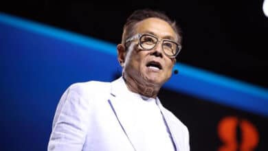 Rich Dad Author Robert Kiyosaki Issues Warning 'Stop Saving Fake Money'