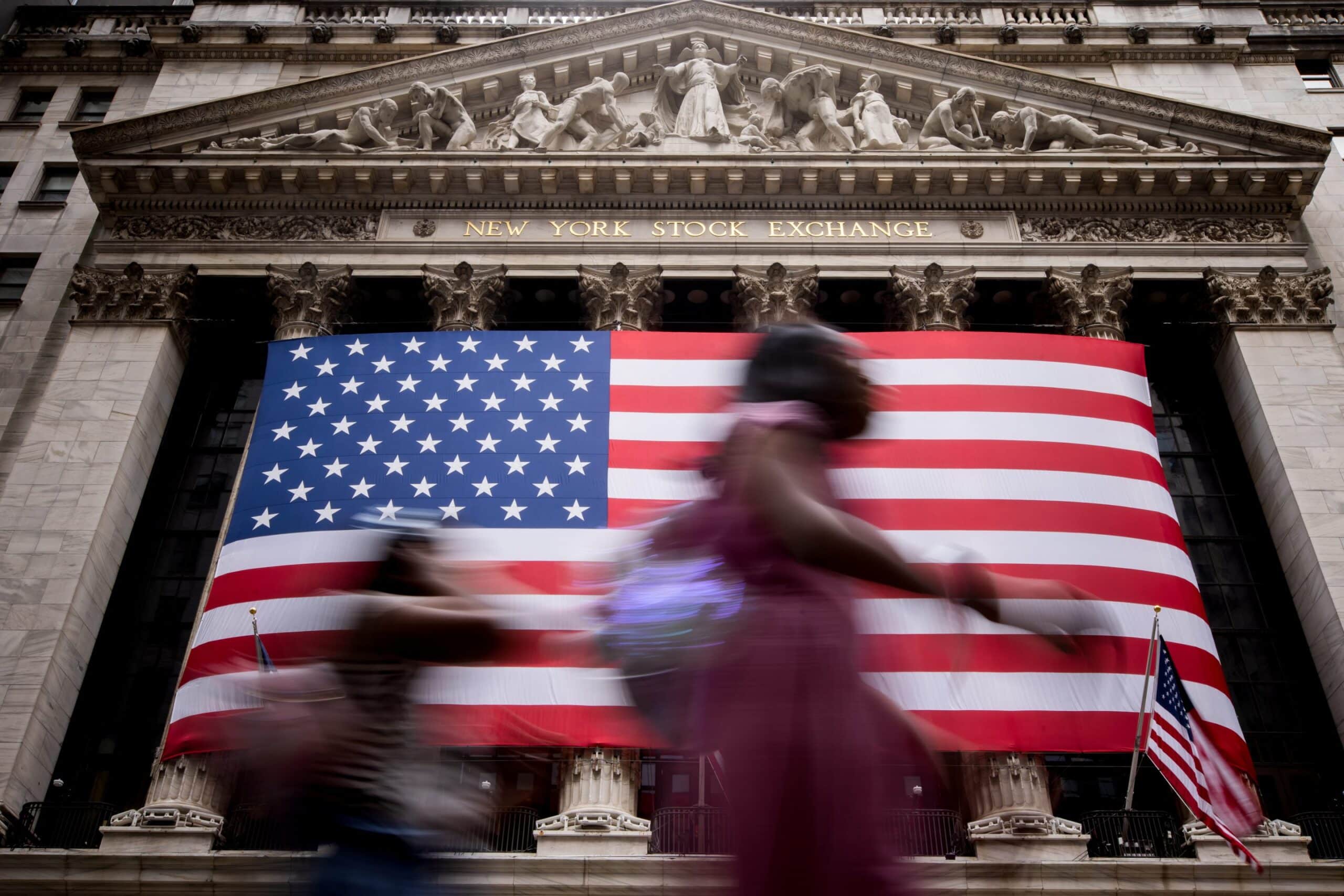 US Independence Day on July 4: Impact on Stock Market, Banks, and Other Sectors