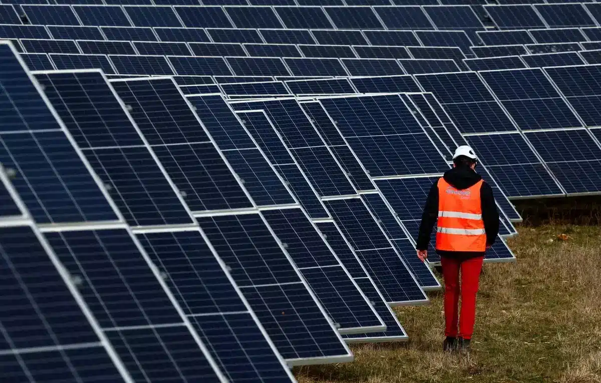 US Solar Panel Manufacturers Seek Action Amid Dumping Allegations