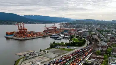 Canada's GDP Declines 1.6% in Q2 as US Tariffs Impact Exports, Marking First Drop in Seven Quarters
