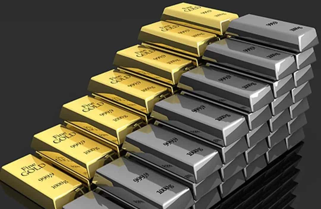 Gold Prices Surge to Record High of Rs 1,03,670/10 gm Amid Rupee Decline; Silver Sees Rs 1,000 Drop