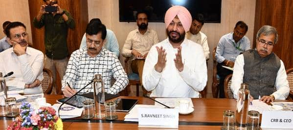 Indian Railways to Commemorate 350th Martyrdom Day of Guru Tegh Bahadur Ji to Aware The Younger Generation About His Teachings And Sacrifices