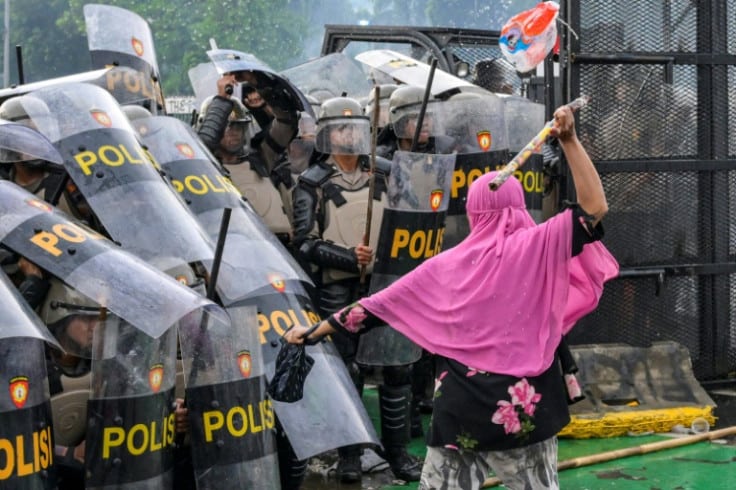 Protests Erupt in Indonesia Following Fatal Incident Involving Taxi Driver