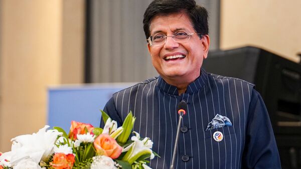 Shri Piyush Goyal Encourages Use of Government's Research Development and Innovation Scheme at Global MedTech Summit