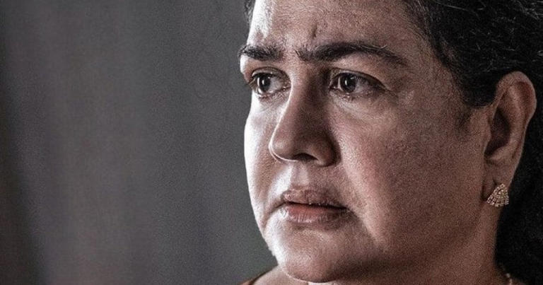 Urvashi Challenges 71st National Award Jury's Decision on Shah Rukh Khan's Best Actor Win Over Vijayaraghavan