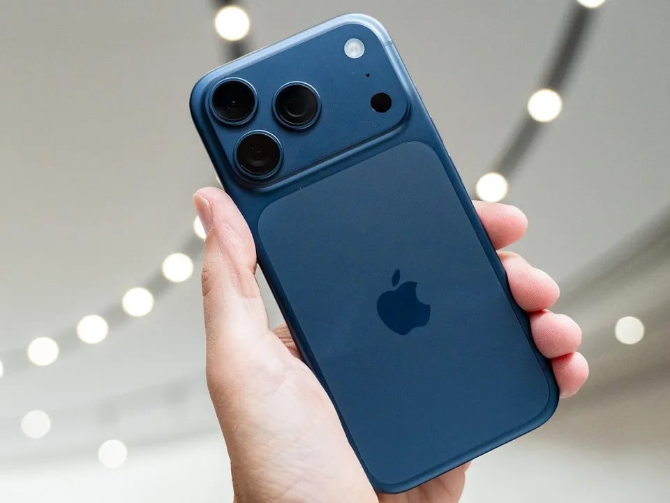 Apple's New iPhone Security Update Challenges Spyware Developers
