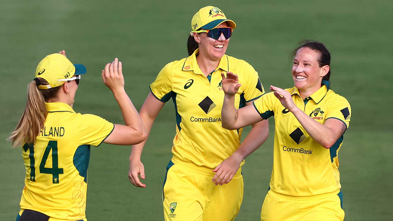 Australia Secures First Women's ODI Victory as India Struggles with Catching Errors