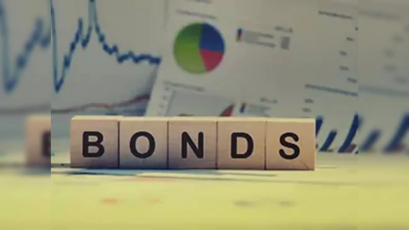 Challenges in Bond Markets Hinder Banks from Passing Rate Cuts to Consumers