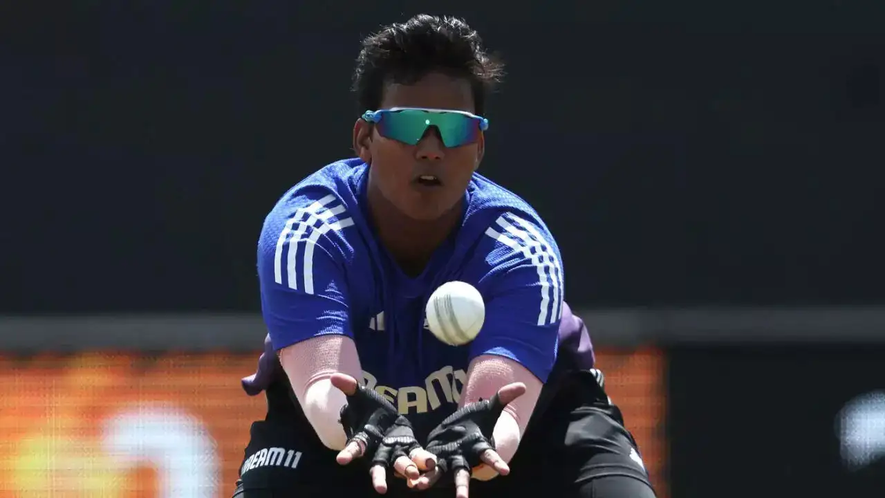 Deepti Sharma Weighs In on the India-Pakistan Handshake Controversy