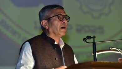 Defence Secretary Emphasizes Importance of Collaboration Between Industry, R&D Institutes