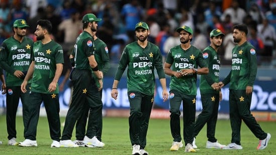 Emotional Moment: Mohammad Amir Reacts to India's Asia Cup Victory