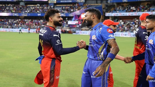 Hardik and Krunal Pandya Honor Their Mentor Jitendra Singh with Rs 80 Lakh Financial Support on Teacher's Day