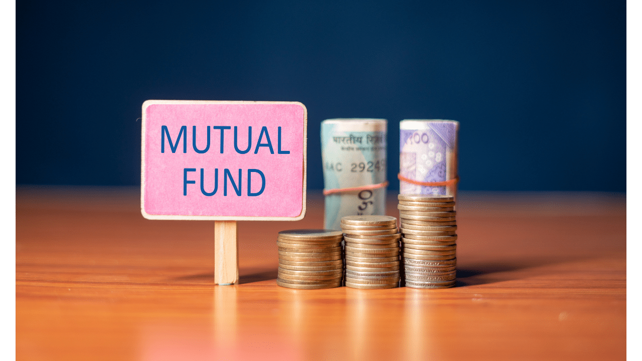 Investing in Mutual Funds: Do Low Fees Influence Your Purchase Decision? Insights from Experts
