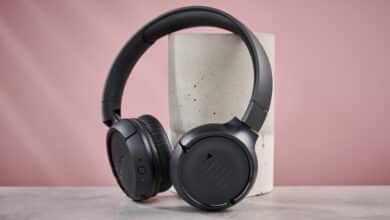 JBL's Affordable On-Ear Headphones: A Strong Recommendation with One Major Flaw