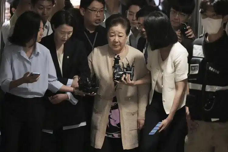 'Moonies' Church Leader Refutes Allegations of Bribing Former South Korean First Lady