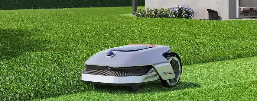 New Robot Mower Utilizes LiDAR, RTK, and Cameras for Precision Navigation